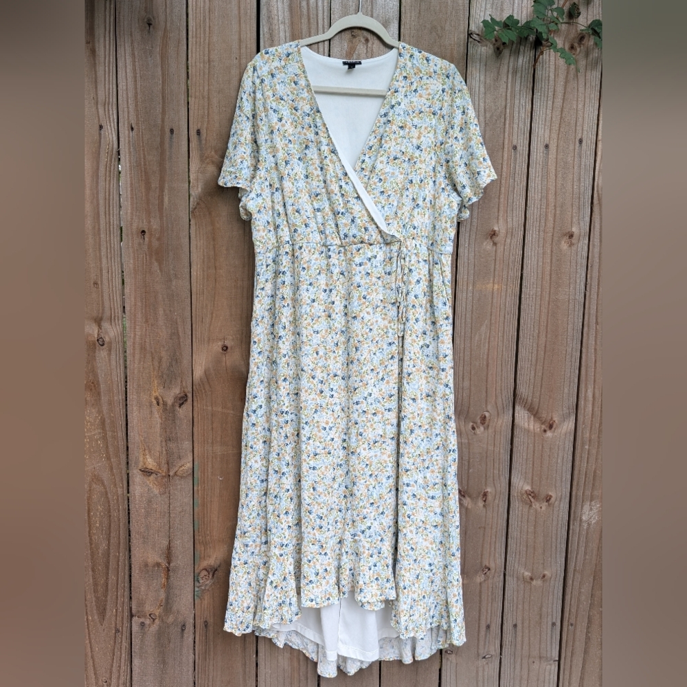 Torrid Plus Size Floral Patterned Maxi Rayon Slub Surplice Wrap Dress - Picture 2 of 12